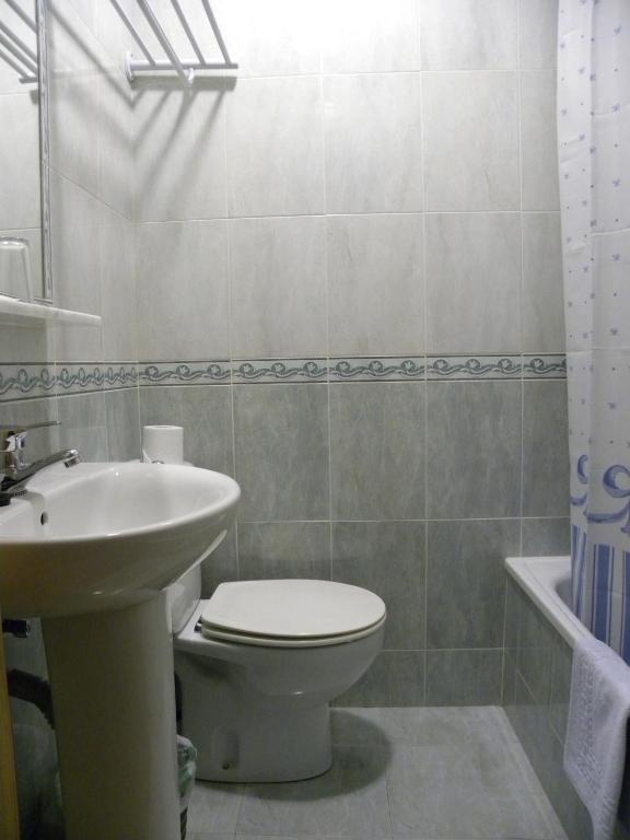 Hostal Biarritz Madrid Rum bild