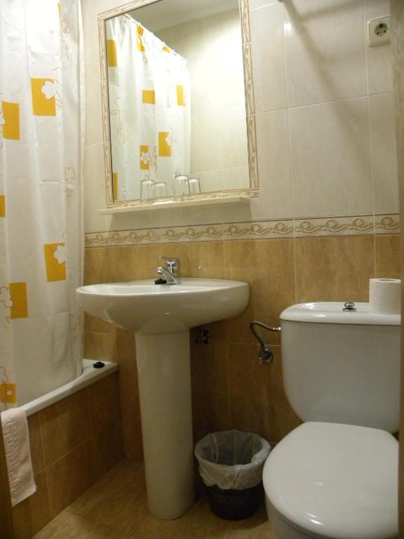 Hostal Biarritz Madrid Rum bild