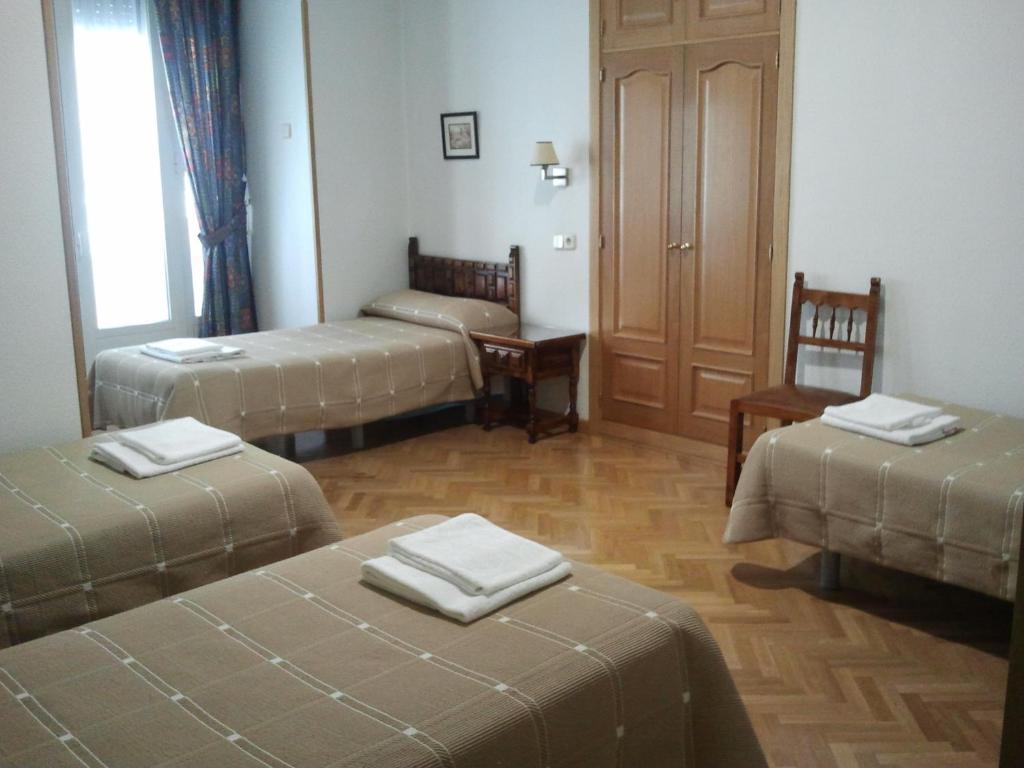 Hostal Biarritz Madrid Rum bild